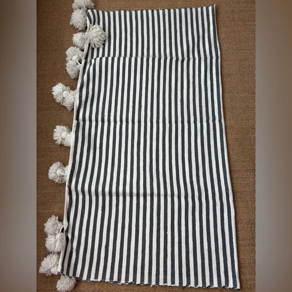 Handwoven Moroccan Soft Blanket with Pom Poms and Tassels - Boho Throw Blanket